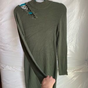 XXL Green bodycon knitted dress, with shoulder detailing,
